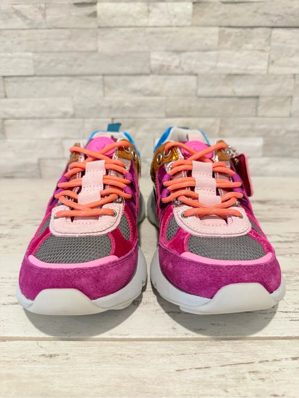 KURT GEIGER LONDON Suede Kurt Runner Sneakers Women’s SZ 37EU-7 US RAINBOW New